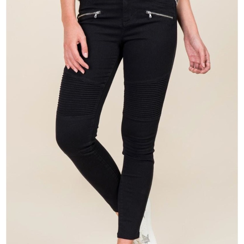 Black Moto skinny Jeans!